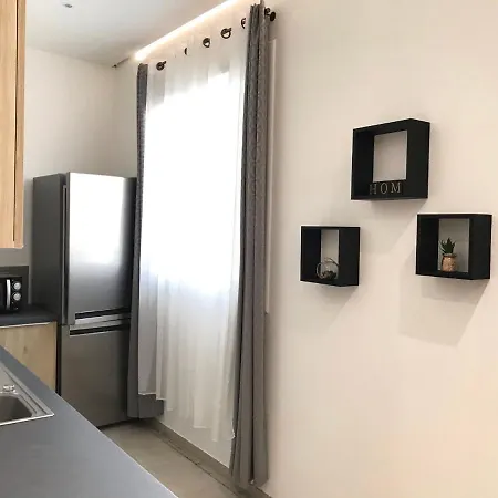 Air-conditioned Studio -200m From The Beach Apartment *