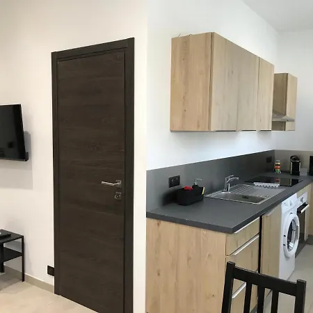 Apartment Air-conditioned Studio -200m From The Beach